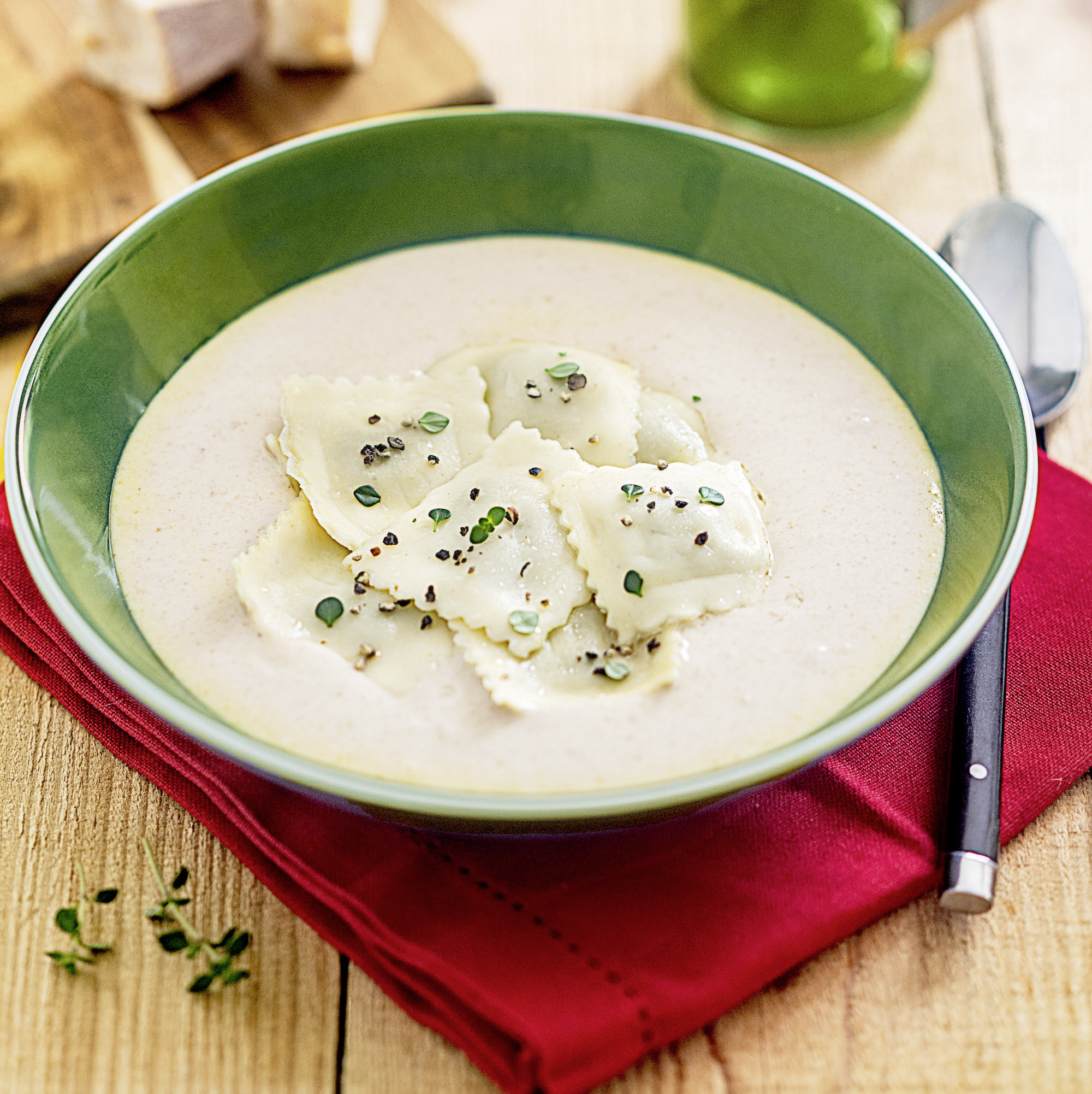 Soupe aux ravioli jambon sec Soupe aux ravioli jambon sec